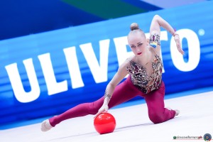 ukr 35597 onopriienko viktoriia sfe04807 simone ferraro ph